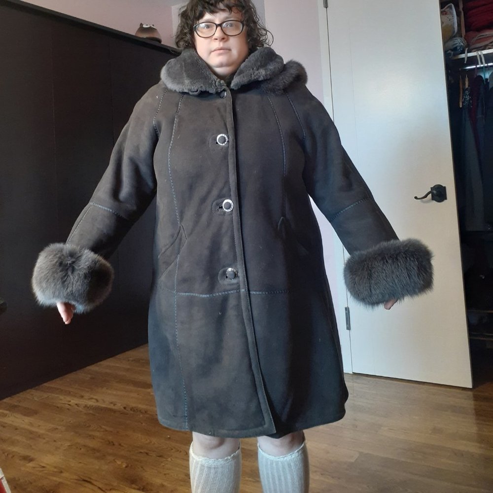 Vintage Neucci International Shearling and Leather Coat L
